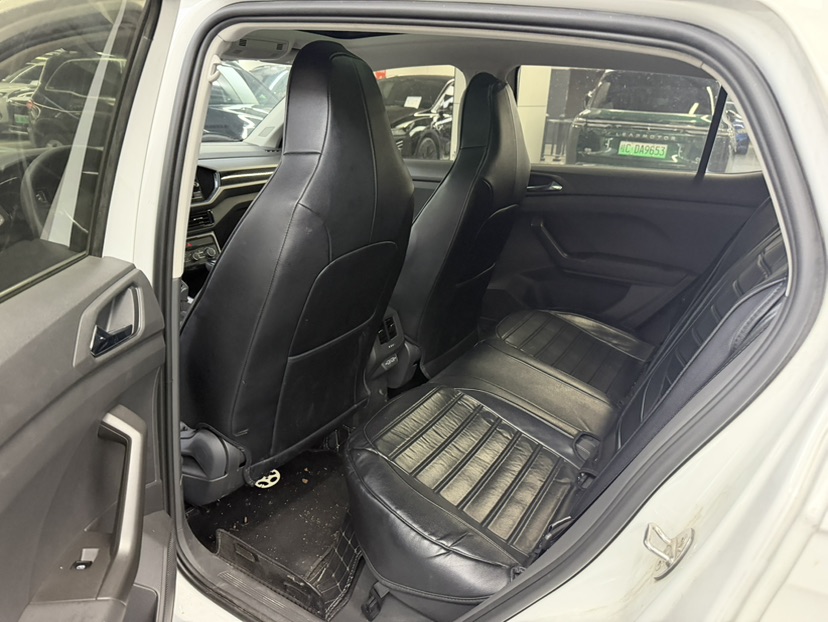 Volkswagen T-Cross 2021 car image #4