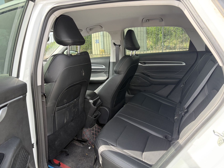 GEELY Emgrand 2025 car image #7
