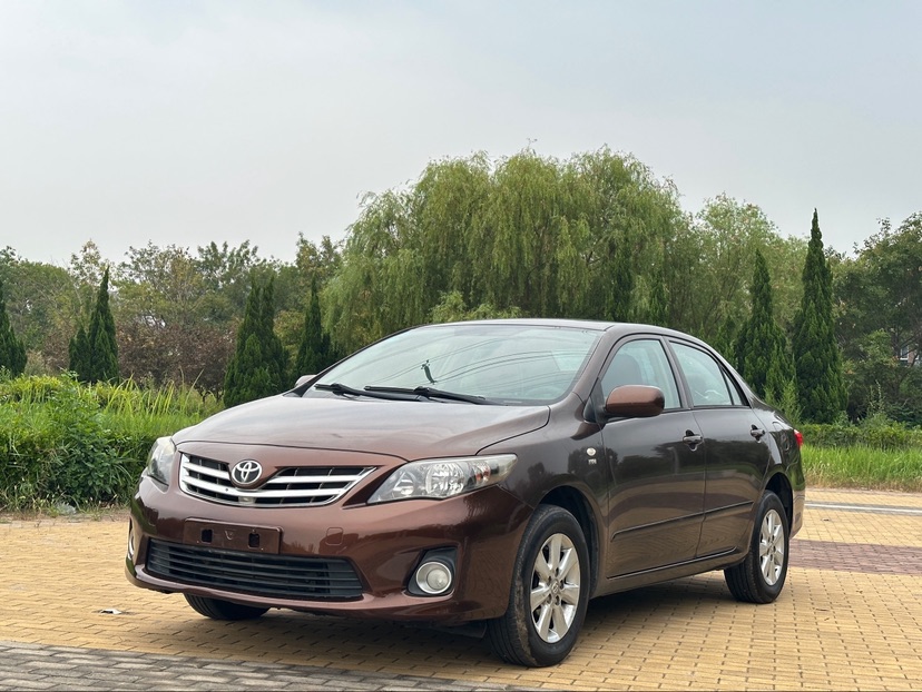 Toyota Corolla 2013 Toyota Corolla 2013 car image