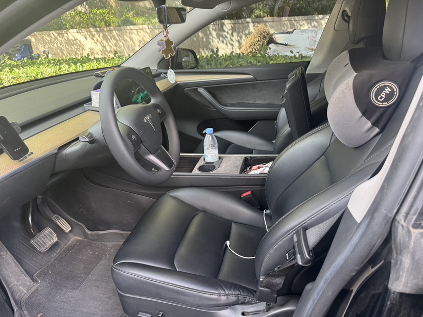 Tesla Model Y 2023 #6 Tesla Model Y 2023 car image #6