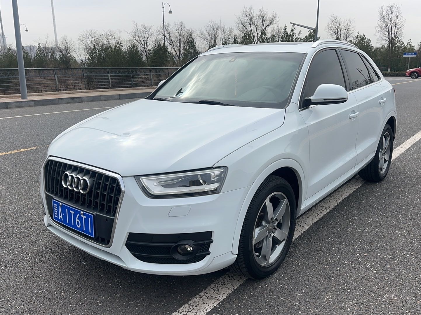 Audi Q3 2015 car image 