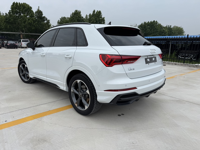 Audi Q3 2022 #9 Audi Q3 2022 car image #9