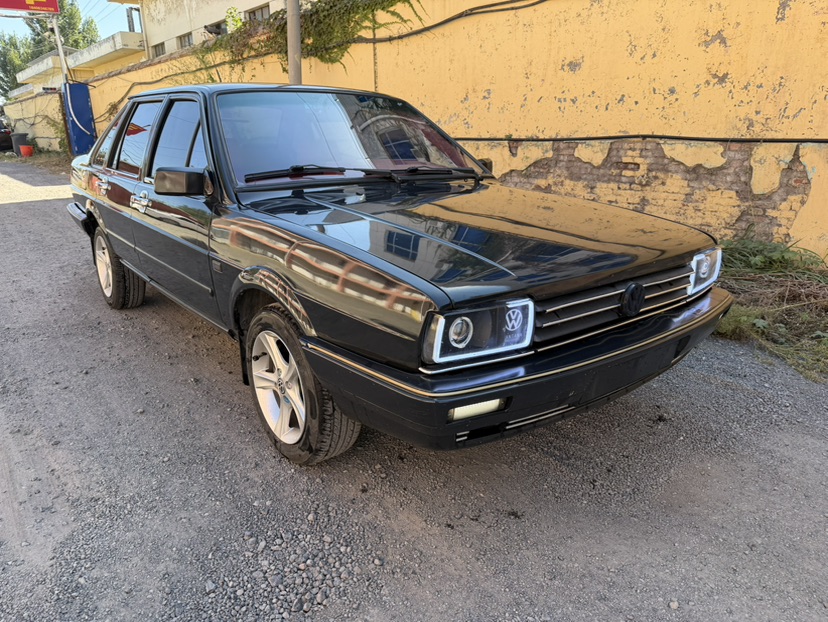 Volkswagen Santana Classic 2012 car image #2