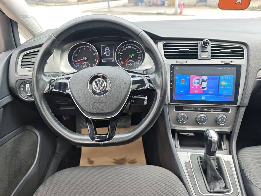 Volkswagen Golf 2016 car image #11