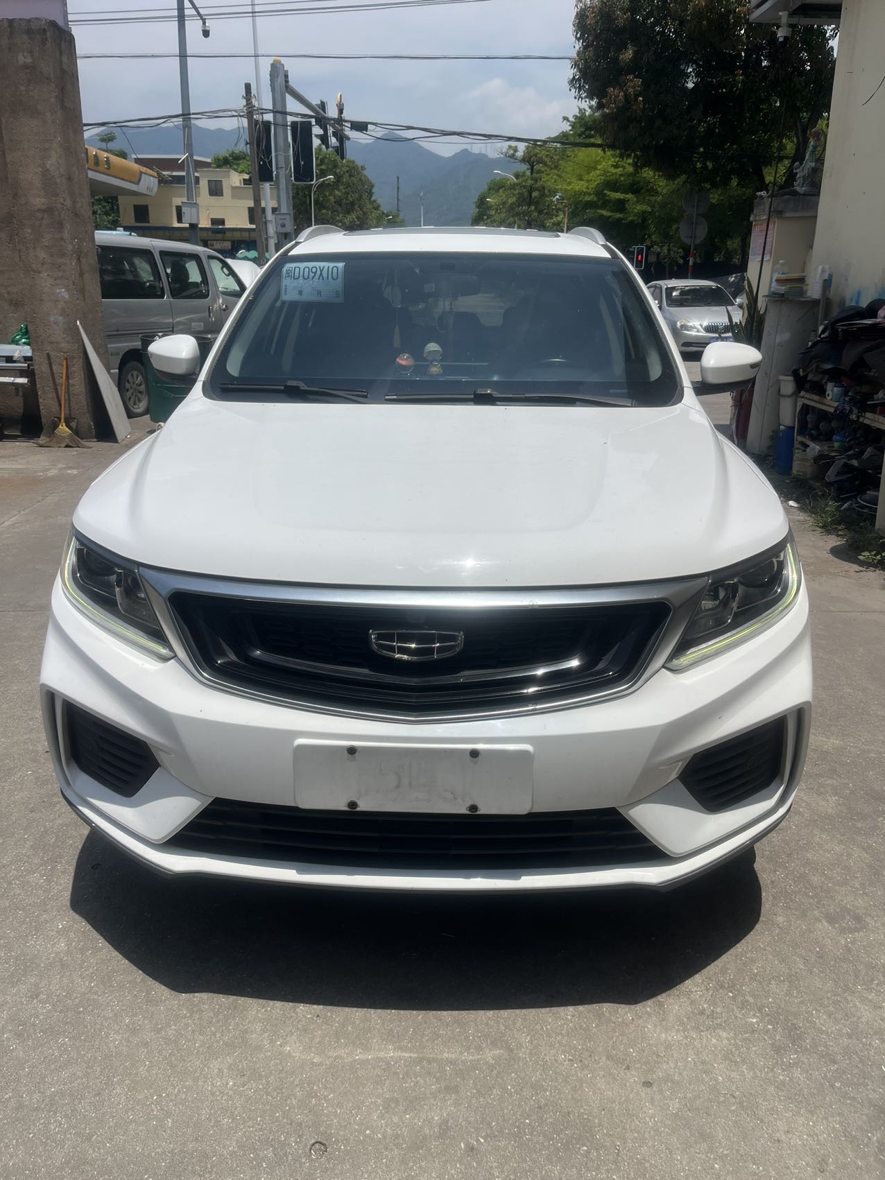 GEELY Vision X6 2020 car image #2