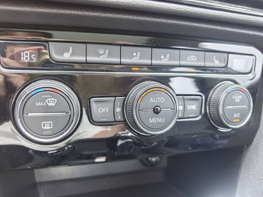 Volkswagen Tharu 2019 car image #14
