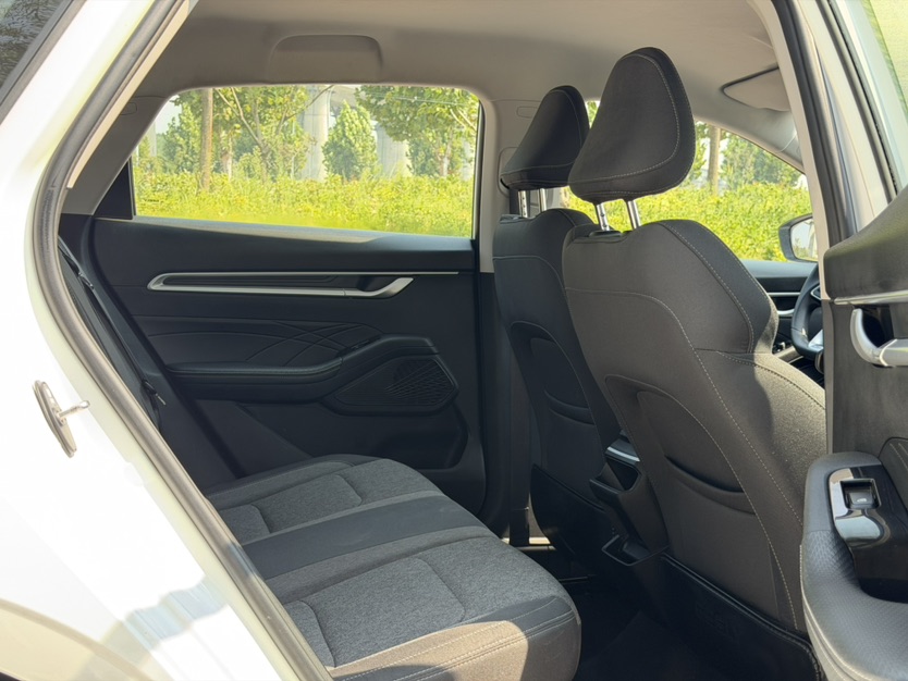 GEELY Emgrand 2025 car image #8