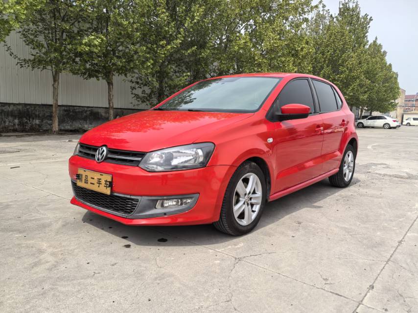 Volkswagen Polo 2012 Volkswagen Polo 2012 car image