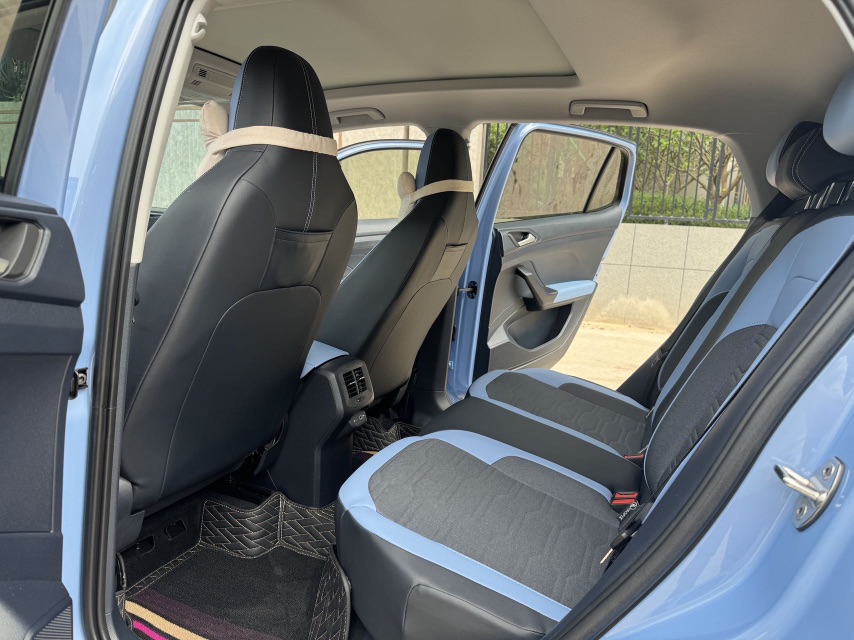 Volkswagen Tharu 2025 immagine di auto #4
