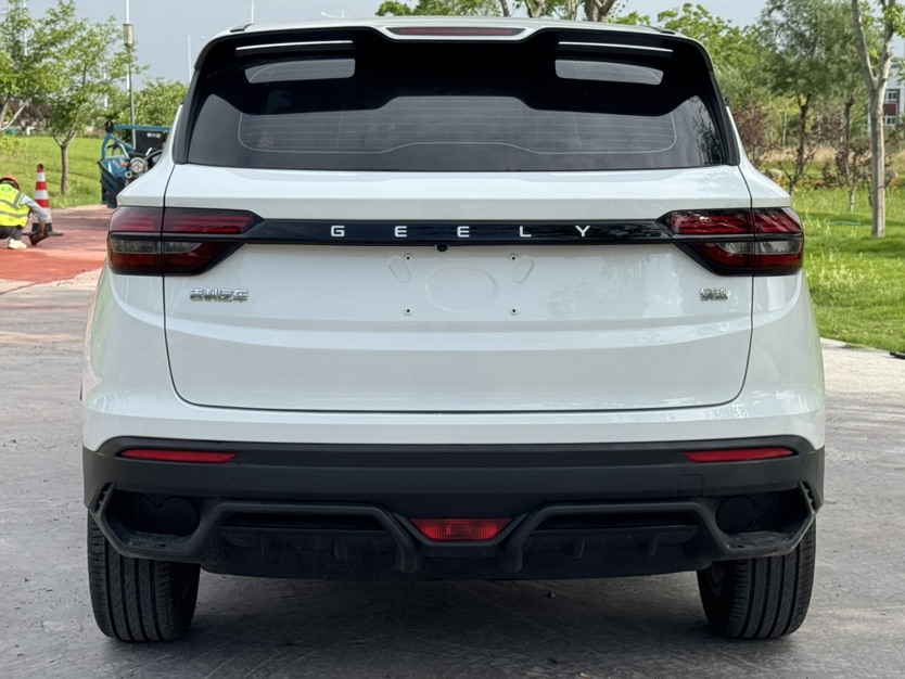 GEELY Coolray 2025 #5 GEELY Coolray 2025 car image #5