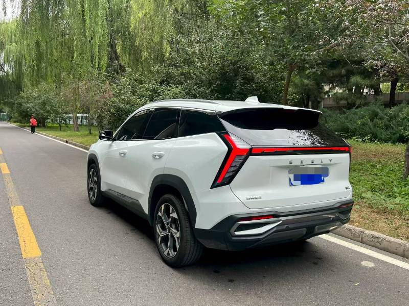 GEELY Boyue L 2025 car image #2