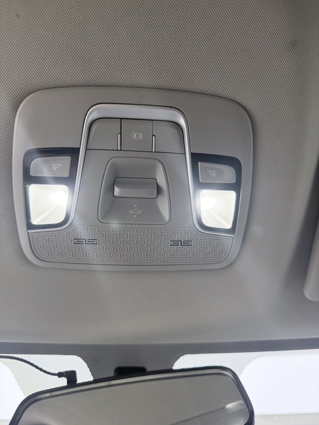GEELY Coolray 2021 car image #12