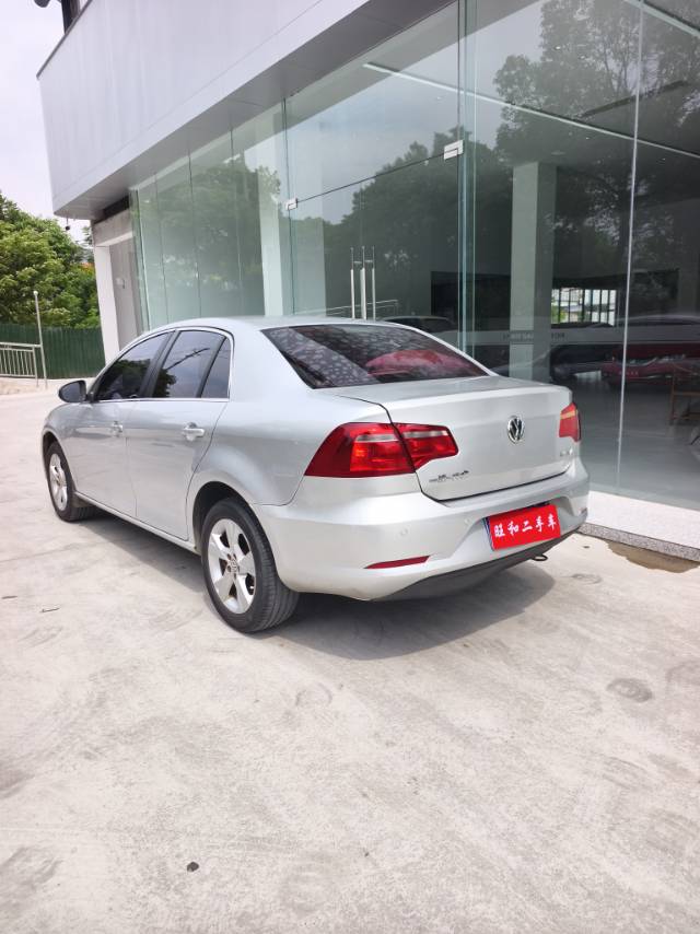 Volkswagen Bora 2015 car image #6
