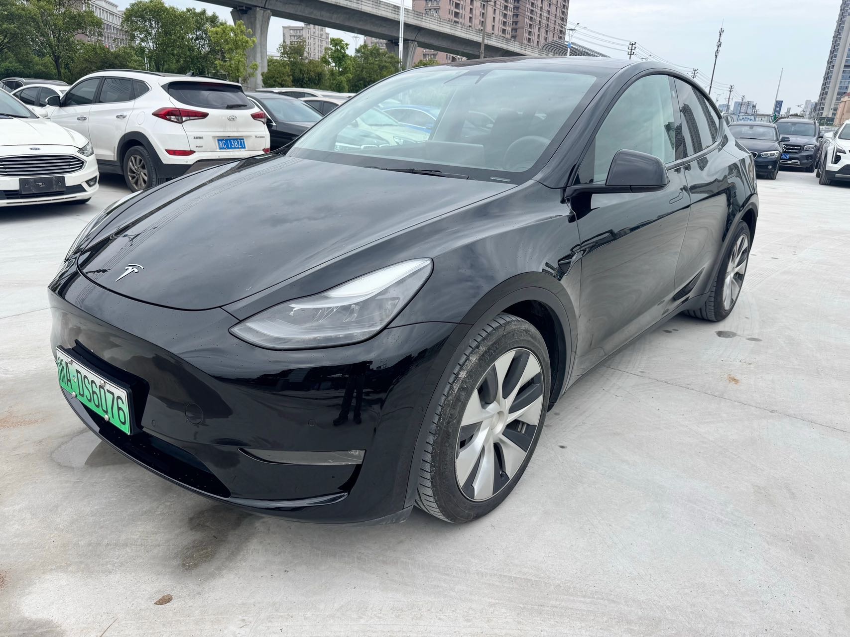 Tesla Model Y 2021 Tesla Model Y 2021 car image