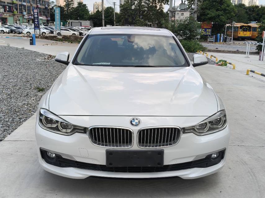 BMW 3 Series 2018 #3 BMW 3 Series 2018 car image #3