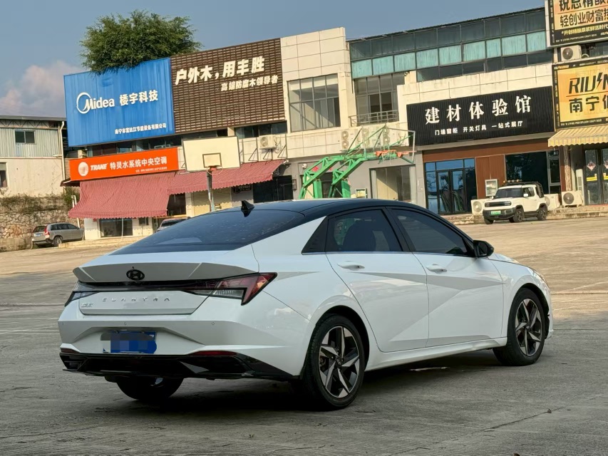 Hyundai Elantra 2021 car image #4