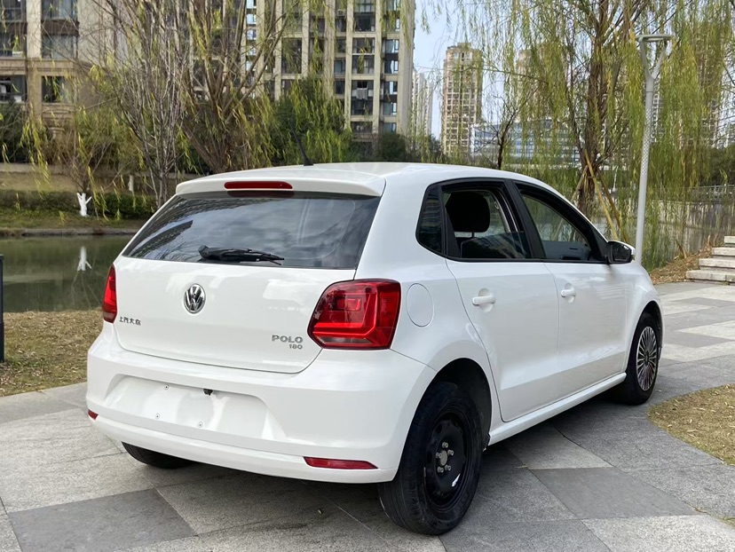 Volkswagen Polo 2019 car image #6