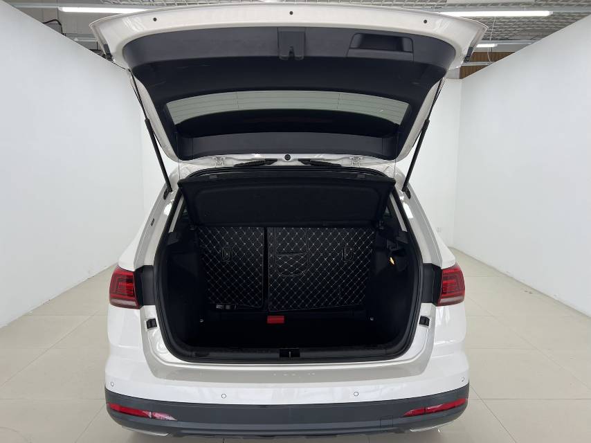 Volkswagen Tharu 2022 car image #8
