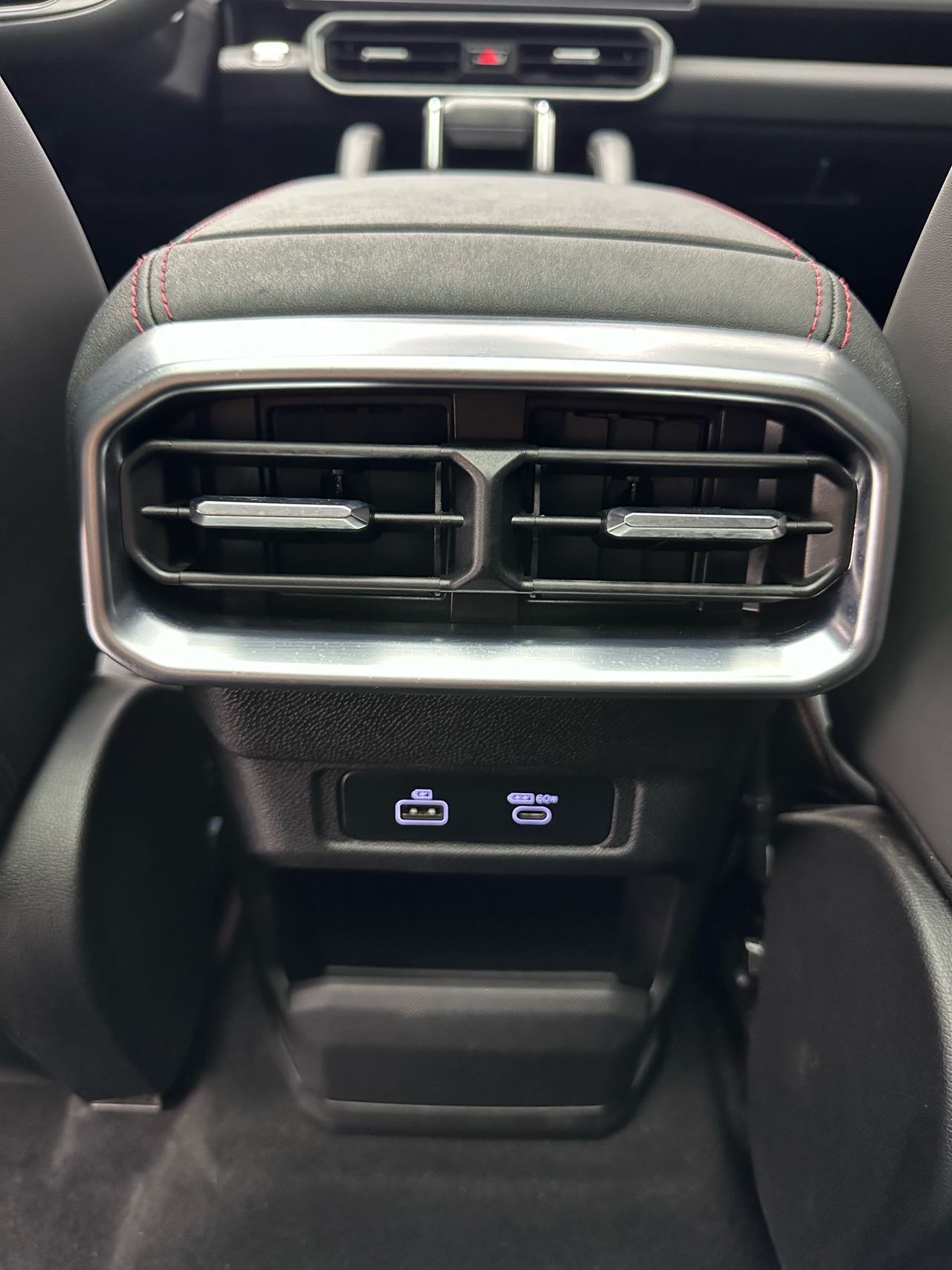 Jetour Traveller 2024 car image #5