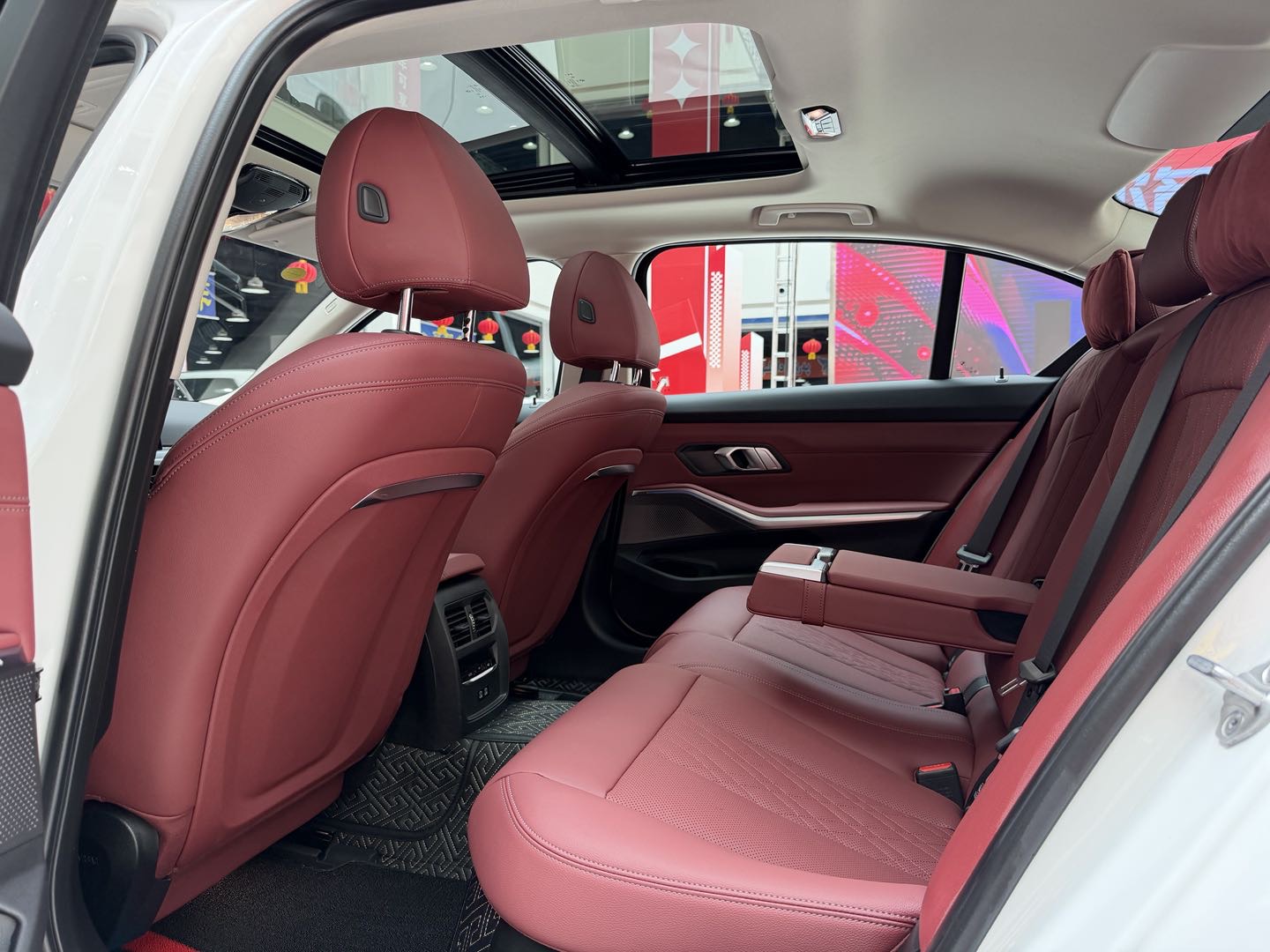 BMW i3 2026 car image #7