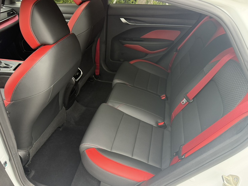 GEELY Binray 2021 car image #6