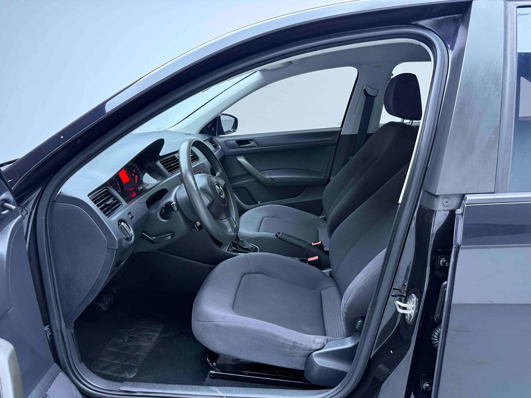 Volkswagen Santana 2016 car image #5