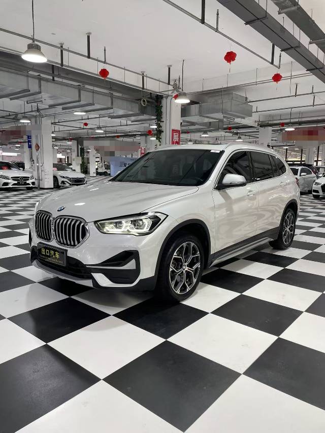 BMW X1 2022 BMW X1 2022 car image