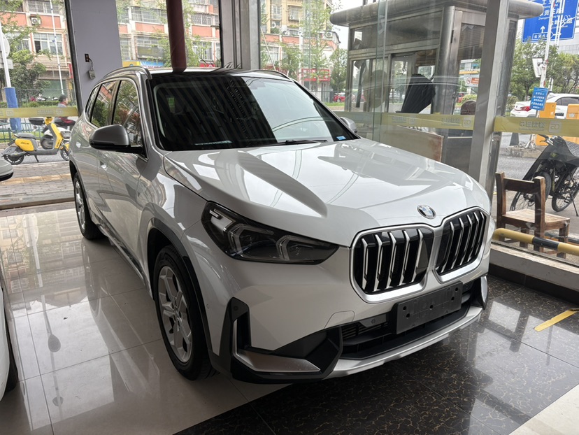 BMW X1 2024 car image #3