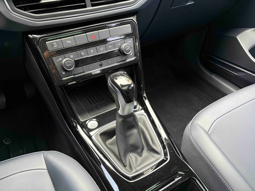 Volkswagen Tharu 2024 car image #7