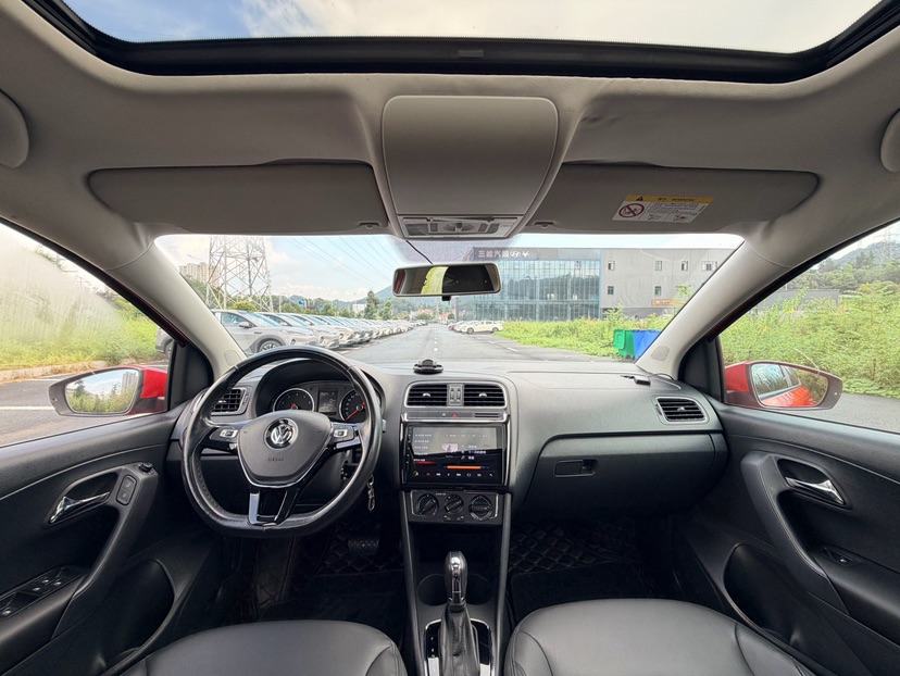 Volkswagen Polo 2017 car image #4