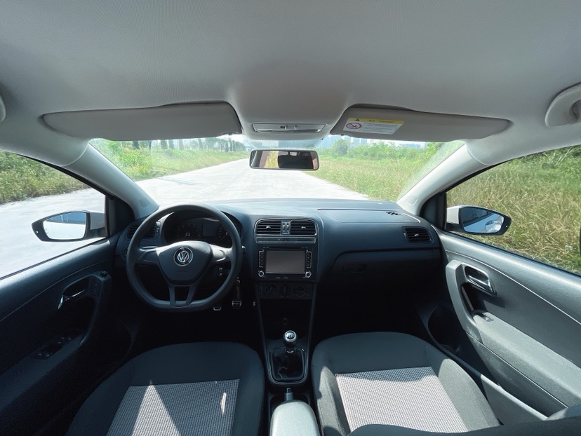 Volkswagen Polo 2016 car image #4