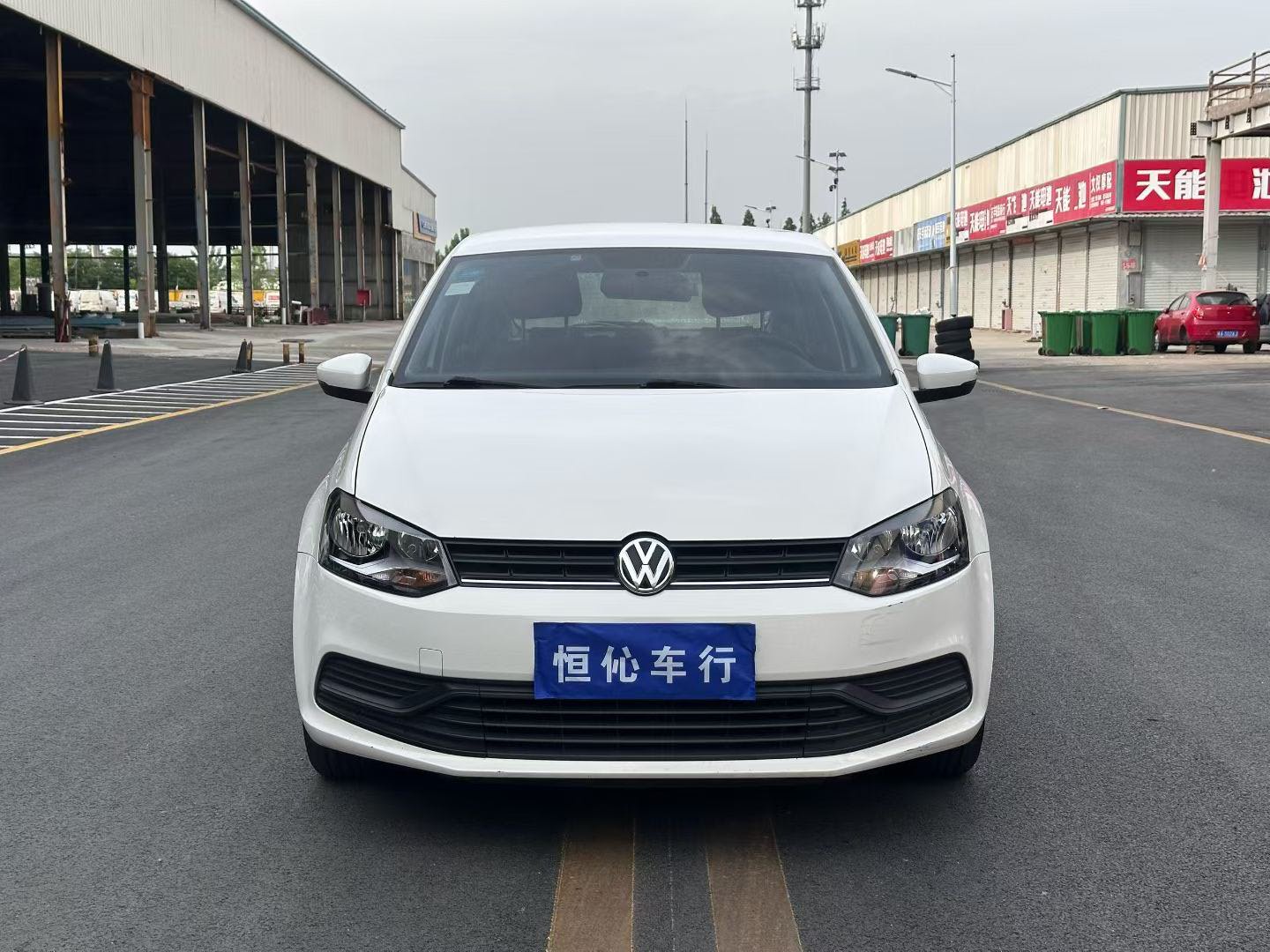 Volkswagen Polo 2019 car image #2