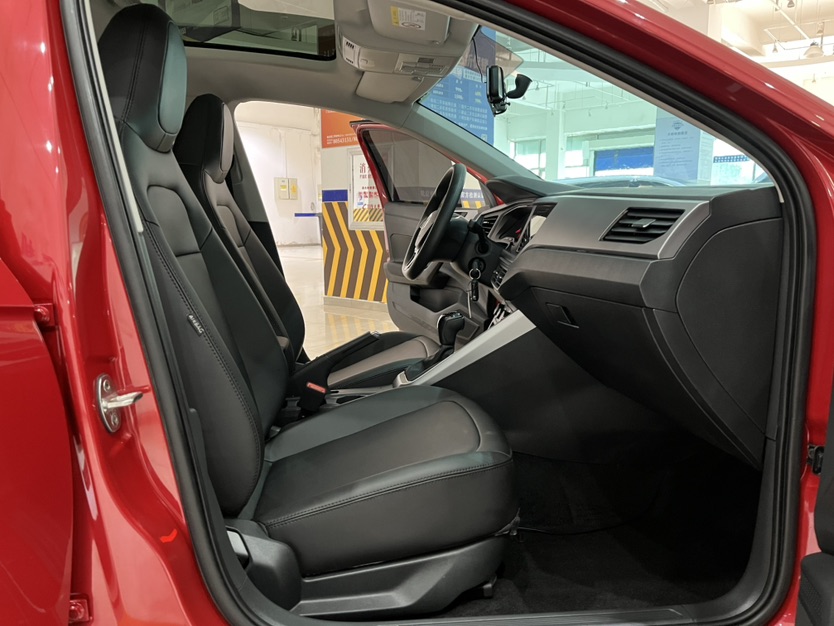 Volkswagen Polo 2021 car image #8