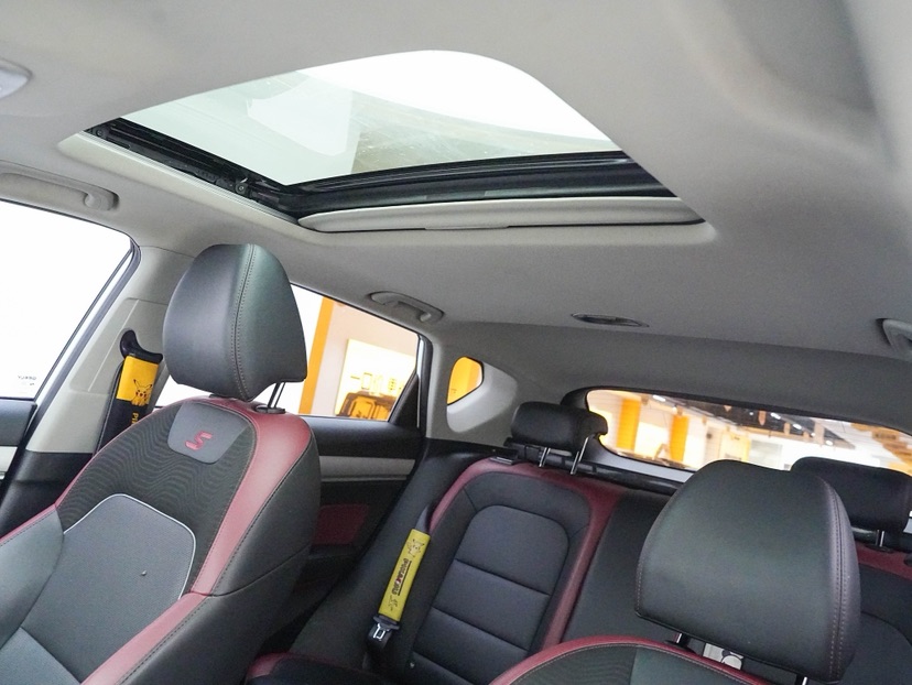 GEELY Coolray 2021 car image #7