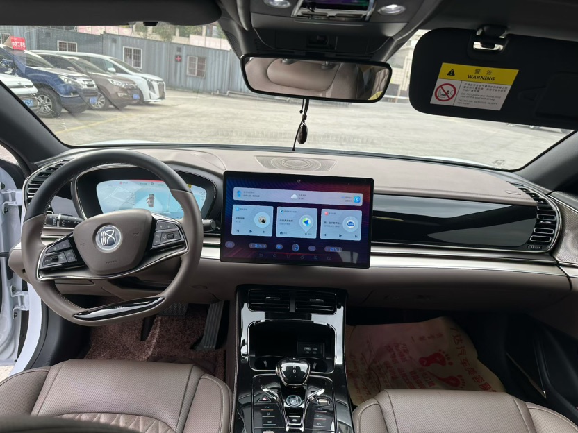 BYD Han 2023 car image #2