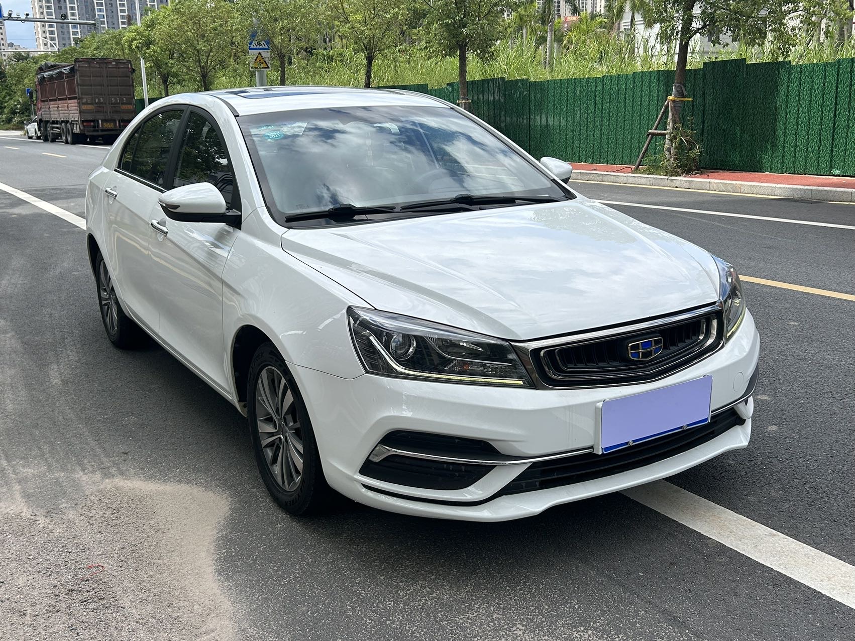 GEELY Emgrand 2019 #3 GEELY Emgrand 2019 car image #3