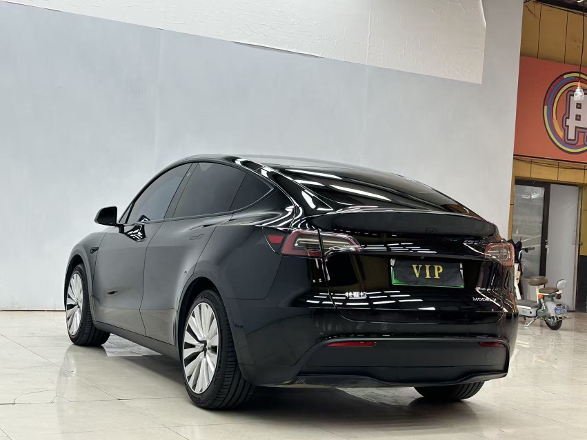 Tesla Model Y 2023 #6 Tesla Model Y 2023 car image #6