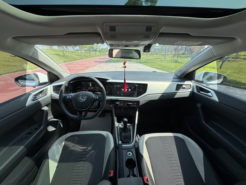 Volkswagen Polo 2023 car image #10