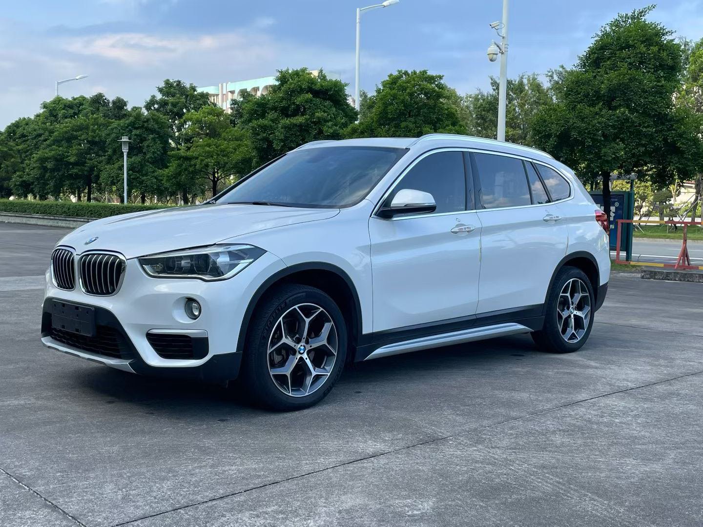 BMW X1 2018 car image 