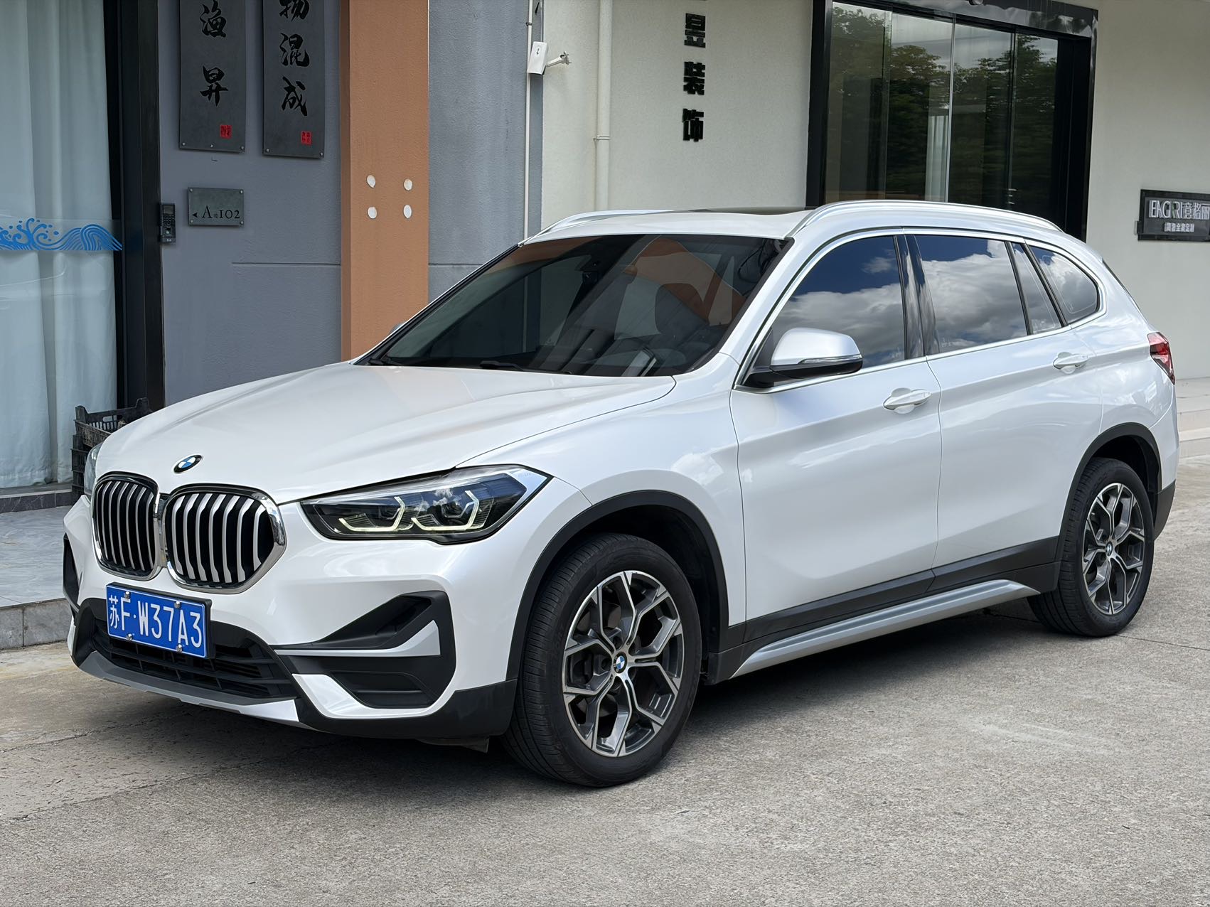 BMW X1 2022 car image 