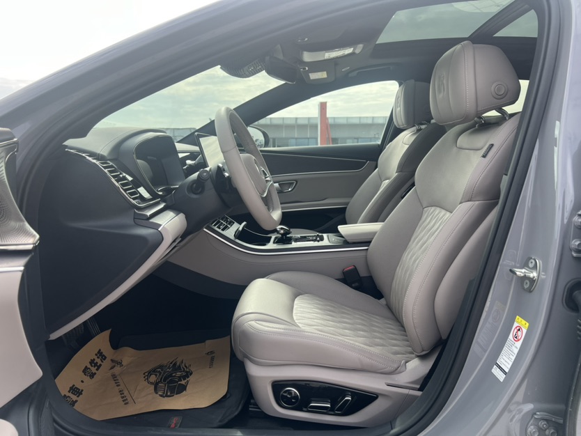 BYD Han 2025 immagine di auto #7