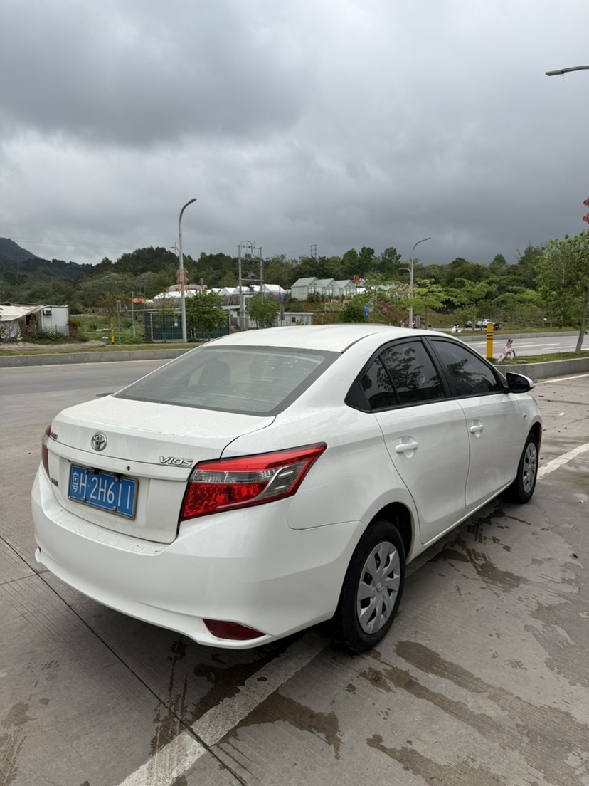 Toyota Vios 2015 car image #9
