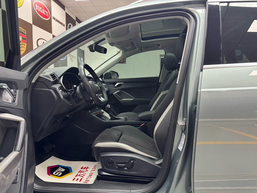Audi Q3 2022 car image #7