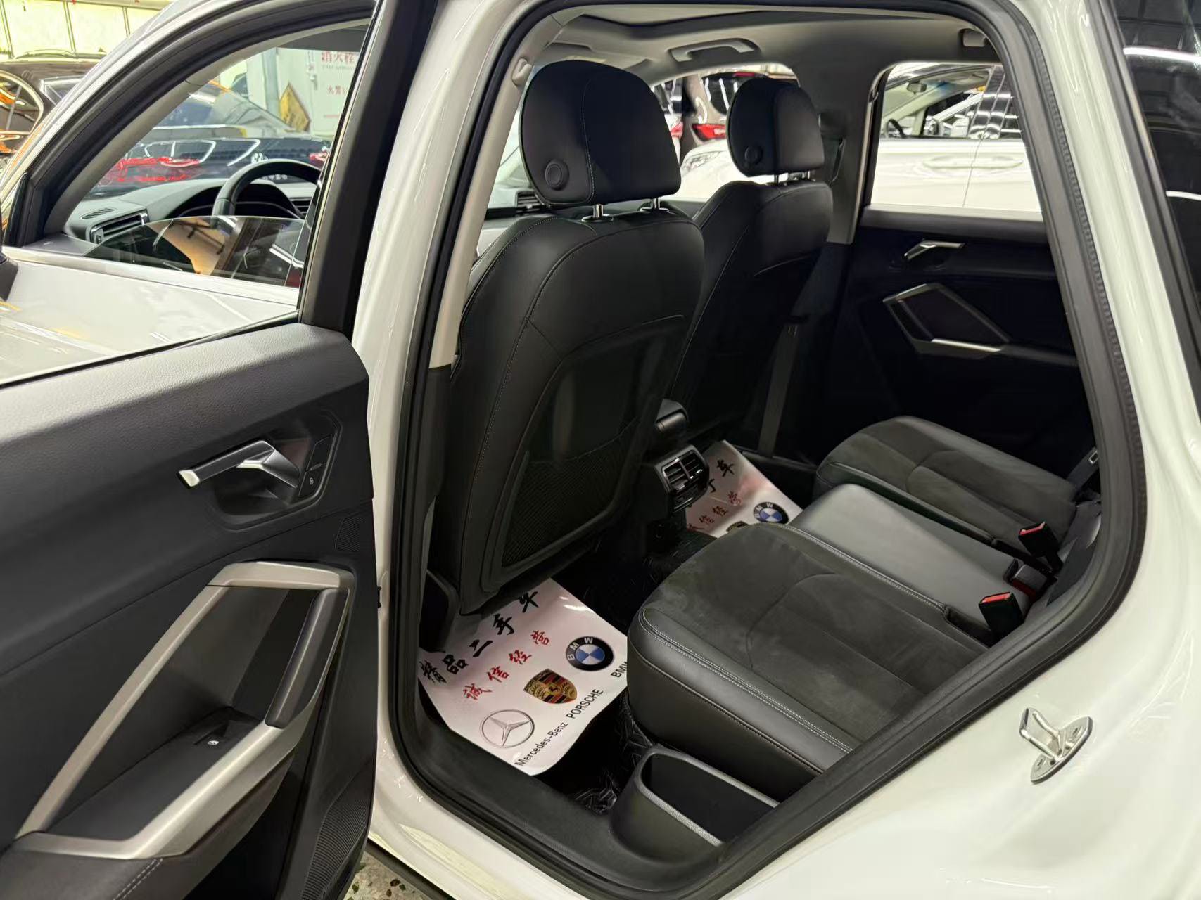 Audi Q3 2022 car image #8