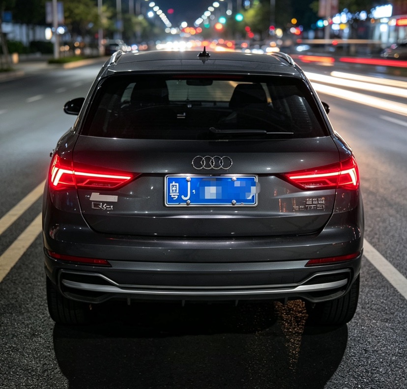 Audi Q3 2021 car image #3