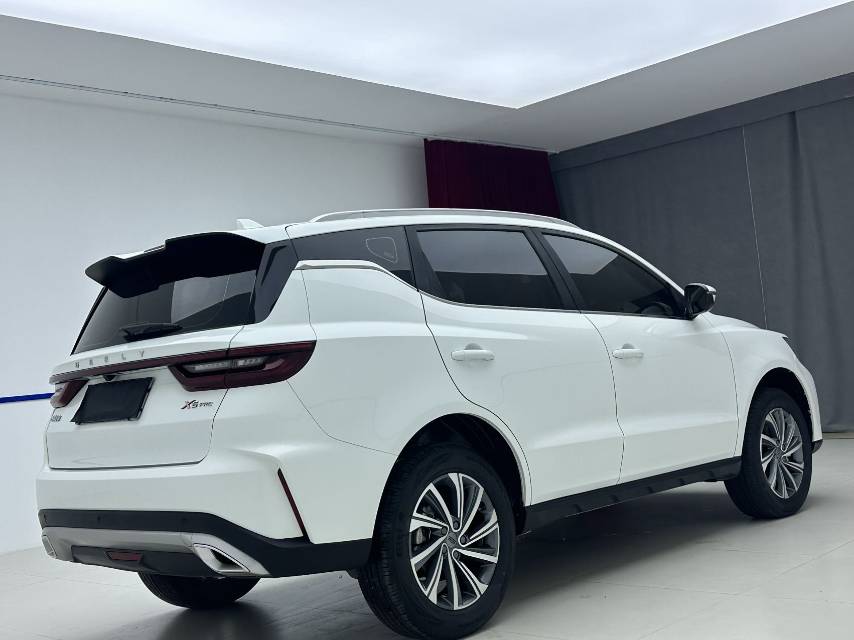GEELY Vision X6 2023 car image #6
