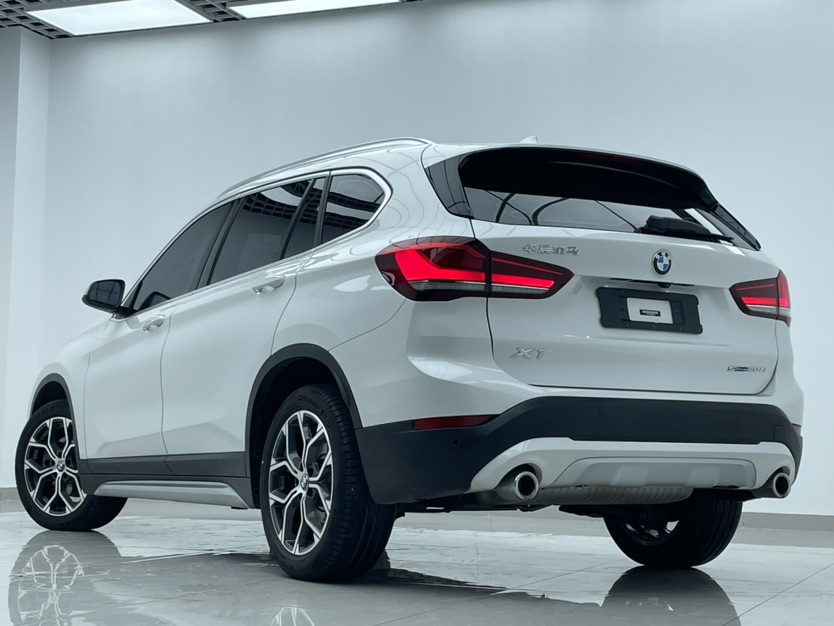 BMW X1 2023 car image #9