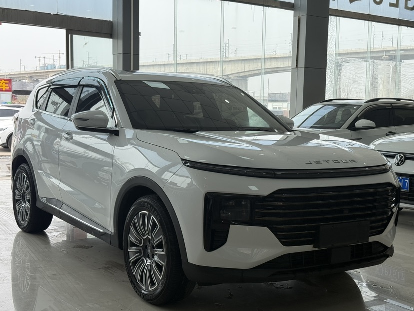 Jetour X70 PLUS 2024 car image #3