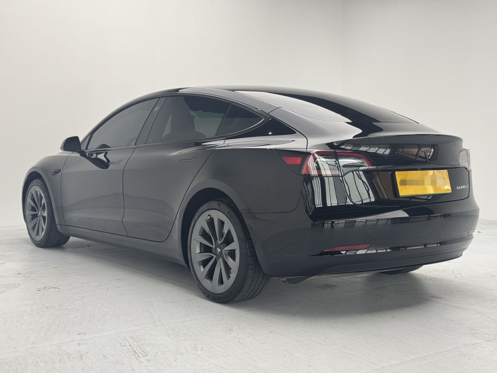 Tesla Model 3 2023 car image #6