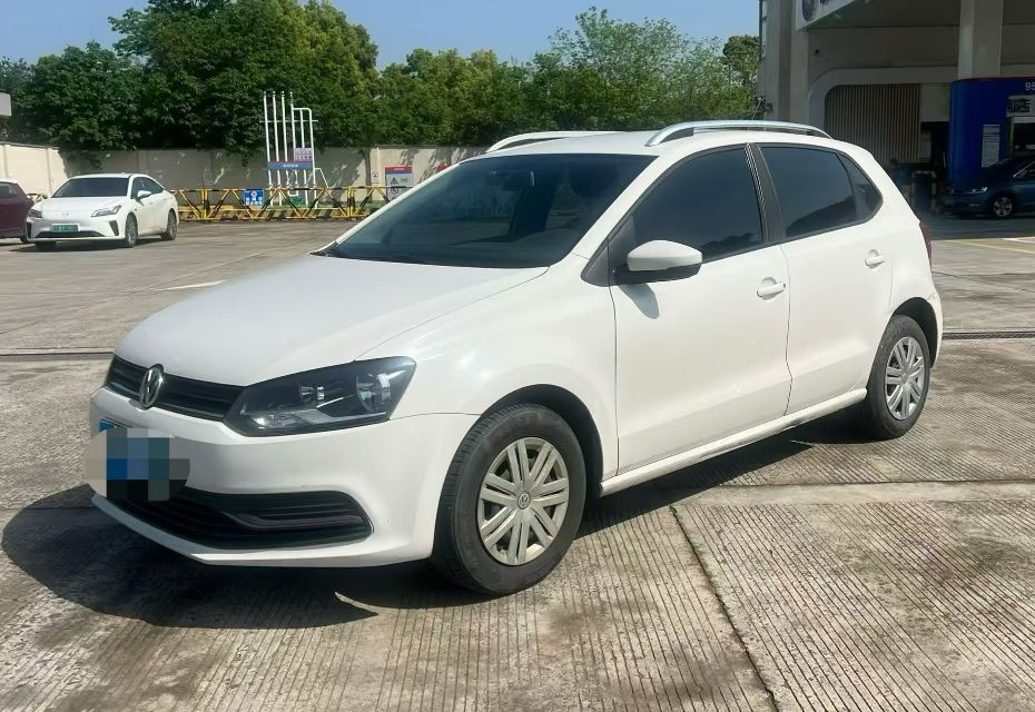 Volkswagen Polo 2016 car image 